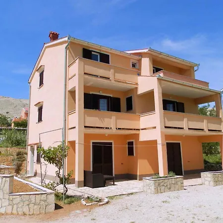 Pag 2 Apartment Pag Town