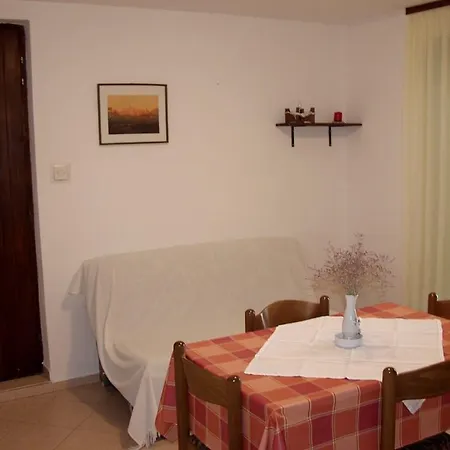 Apartment Pag 2 Pag Town