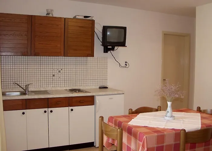 Apartment Pag 2 Pag Town