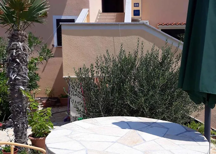 Apartment Pag 2 Pag Town