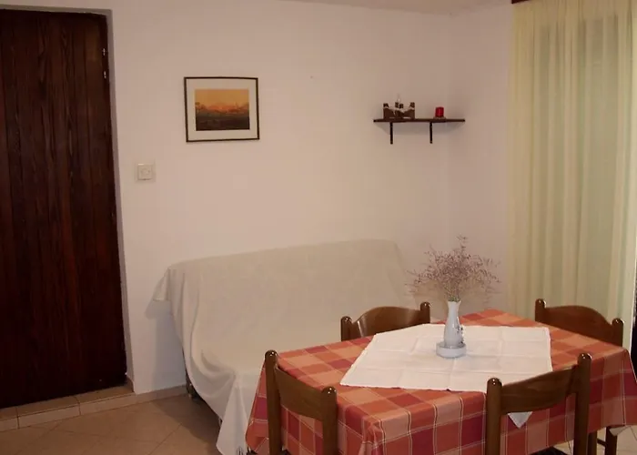 Apartment Pag 2 Pag Town