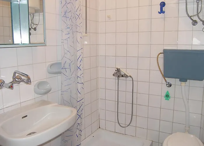 Pag 2 Apartment Pag Town